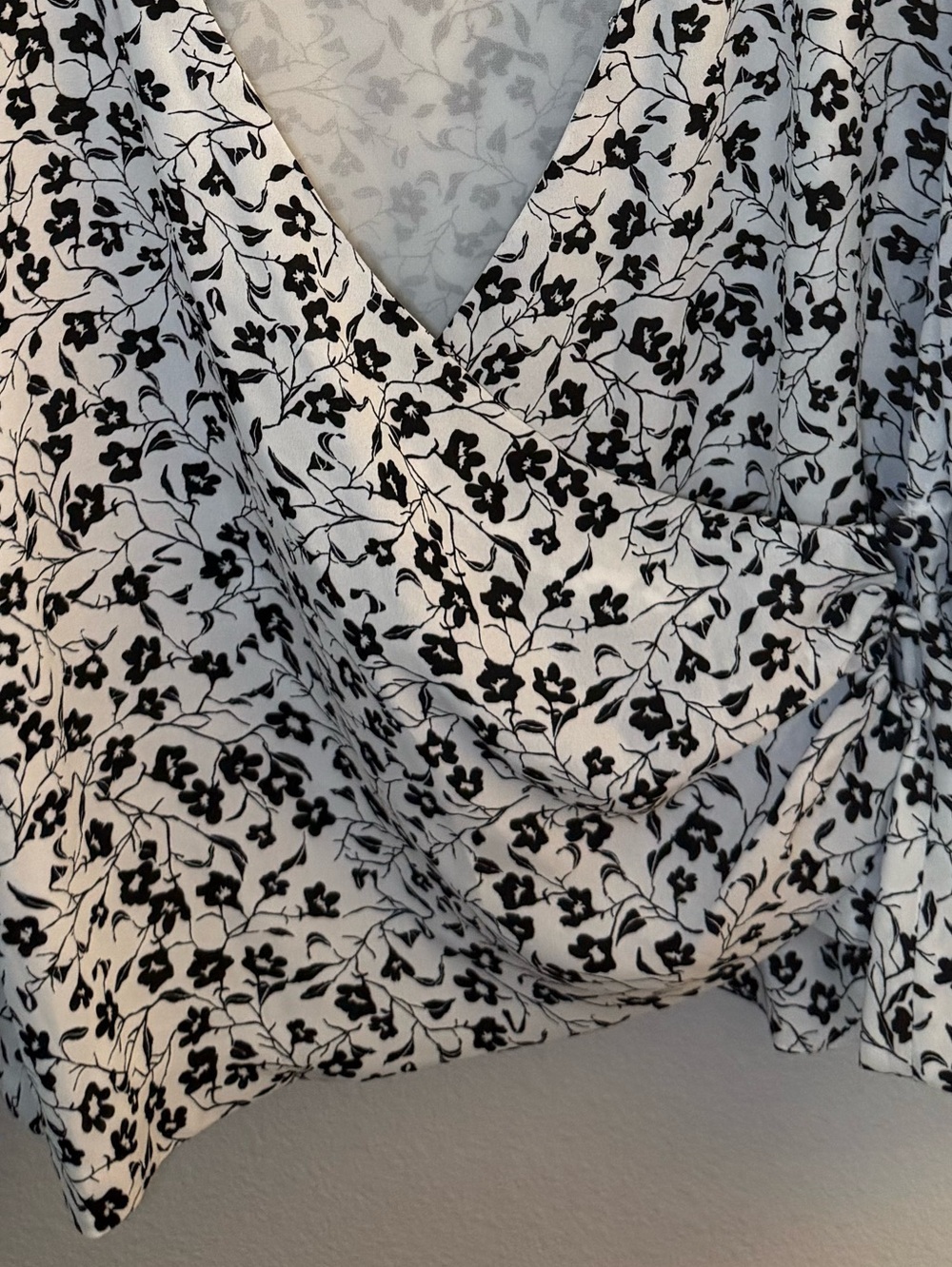Astr Black and White Floral Wrap Blouse - Picture 2 of 8